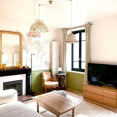 19th Century Mansion With Pool Near Castres 펜션