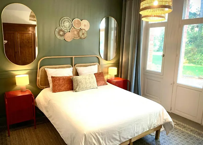 19th Century Mansion With Pool Near Castres *